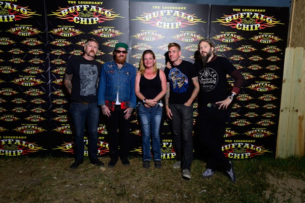 View photos from the 2013 Meet N Greets Mastodon Photo Gallery